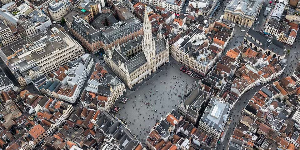 Vista aérea Grand Place-Donde dormir en Bruselas-Guía Viaje Buendía Tours