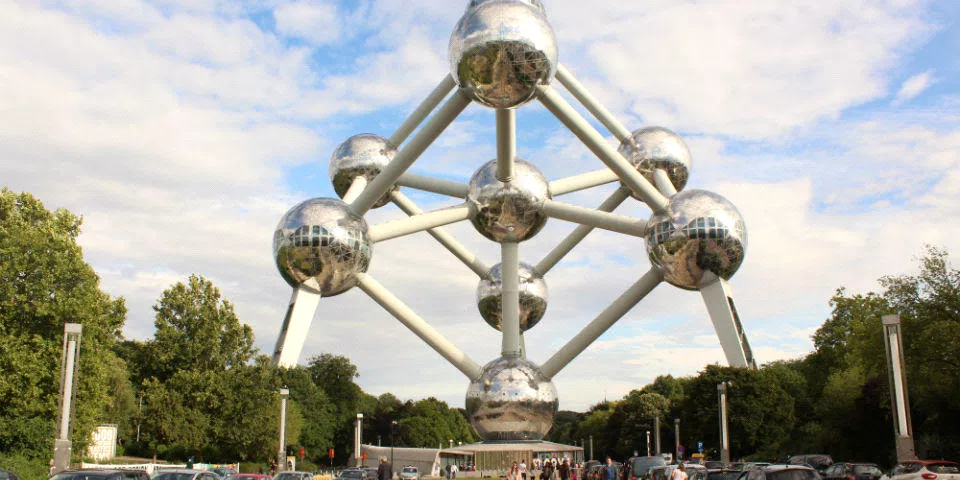 Atomium en Bruselas- Qué ver en Bruselas en un día- Guía de Viaje de Bruselas - Buendía Tours