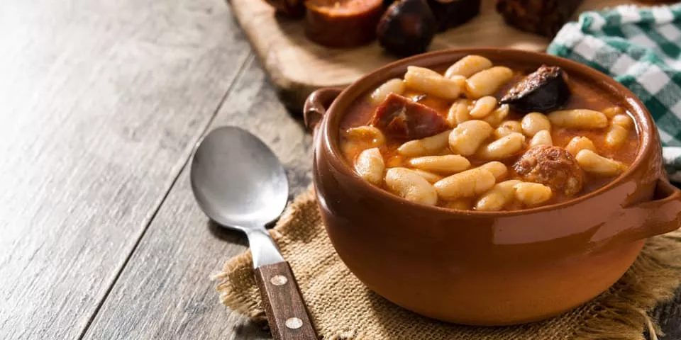 Fabada asturiana - Comer la mejor fabada y el mejor cachopo en Asturias - Blog - Buendía Tours