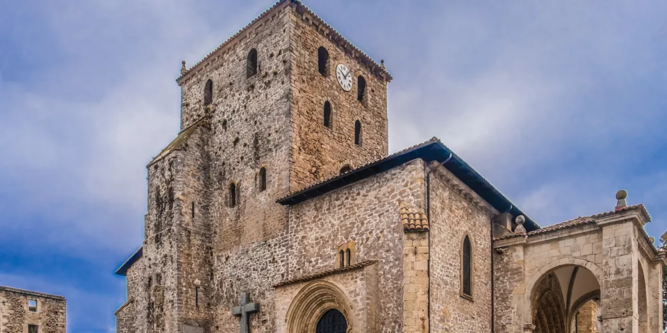Basílica de Llanes - Guía de viaje Llanes - Buendía Tours