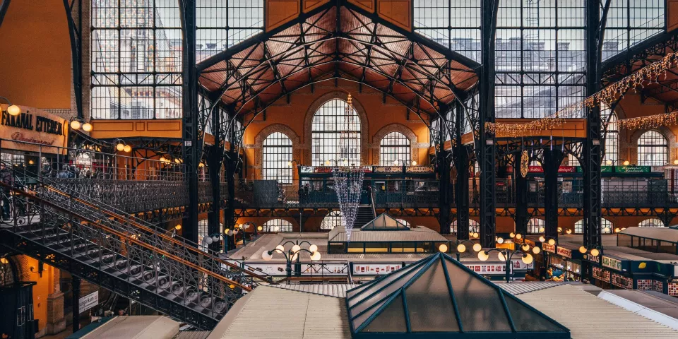 Mercado Central de Budapest - Comer en Budapest - Guía de viaje Budapest - Buendía Tours