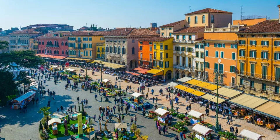 Piazza Brà - Qué ver en Verona - Guía de viaje Verona - Buendía Tours