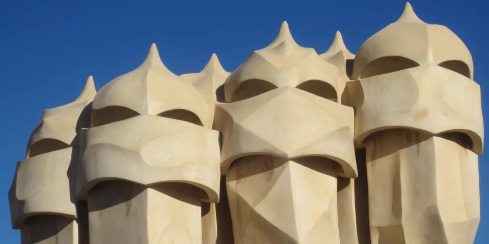 Azotea de La Pedrera - Casa Milà-La Pedrera - Qué ver en Barcelona - Guía de Viajes Barcelona - Buendía Tours